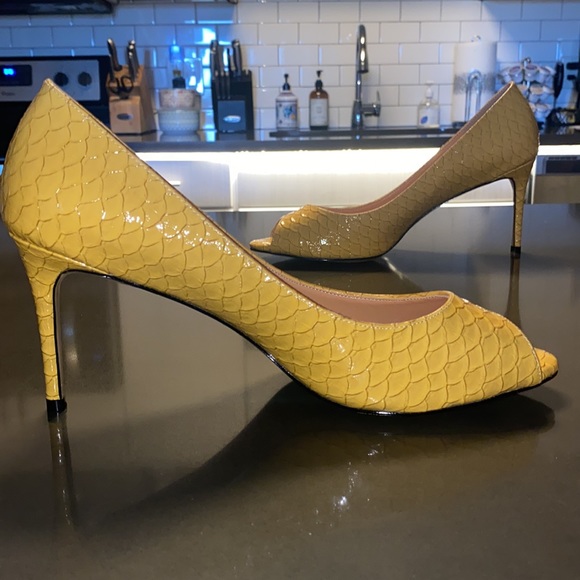 NWT Eldof Peep Toe Pumps in Yellow Snake - Picture 9 of 12
